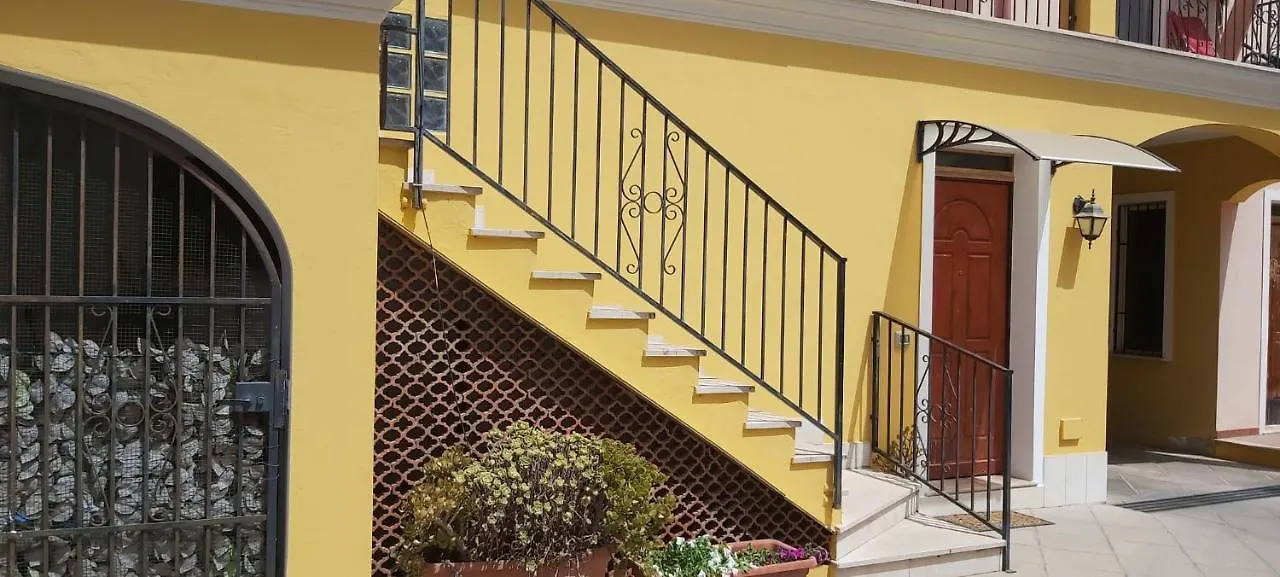 La Casa Rosa - Grazioso Bivano Con Posto Auto 몬세라토 이탈리아